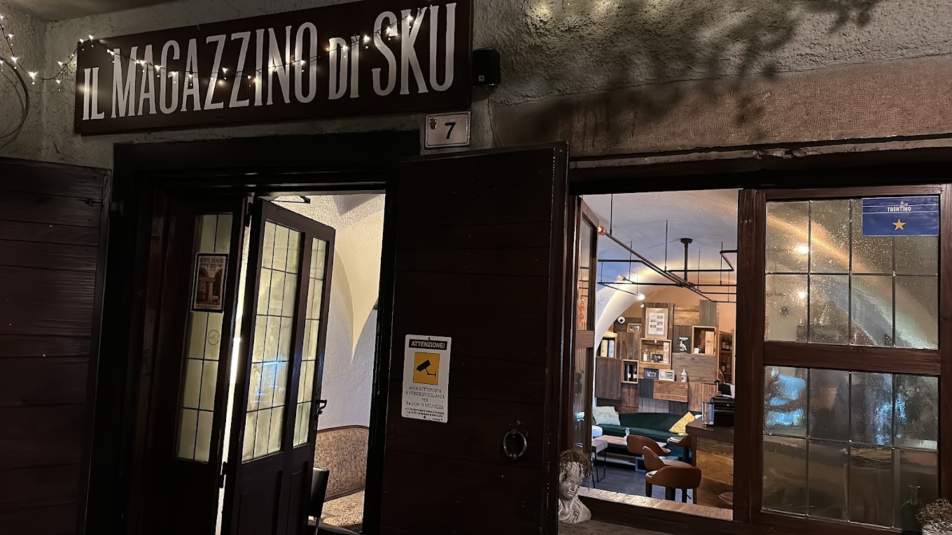 Il Magazzino di Sku – L’eleganza del bere bene sotto i portici di Pergine Valsugana