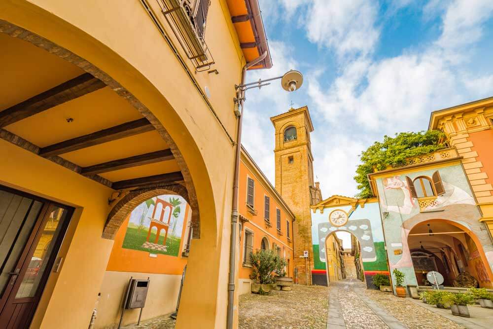 Dozza: il borgo dipinto dell'Emilia Romagna