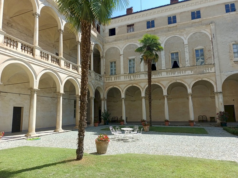 24 maggio: apre per la prima volta il Castello di Piasco nell'ambito