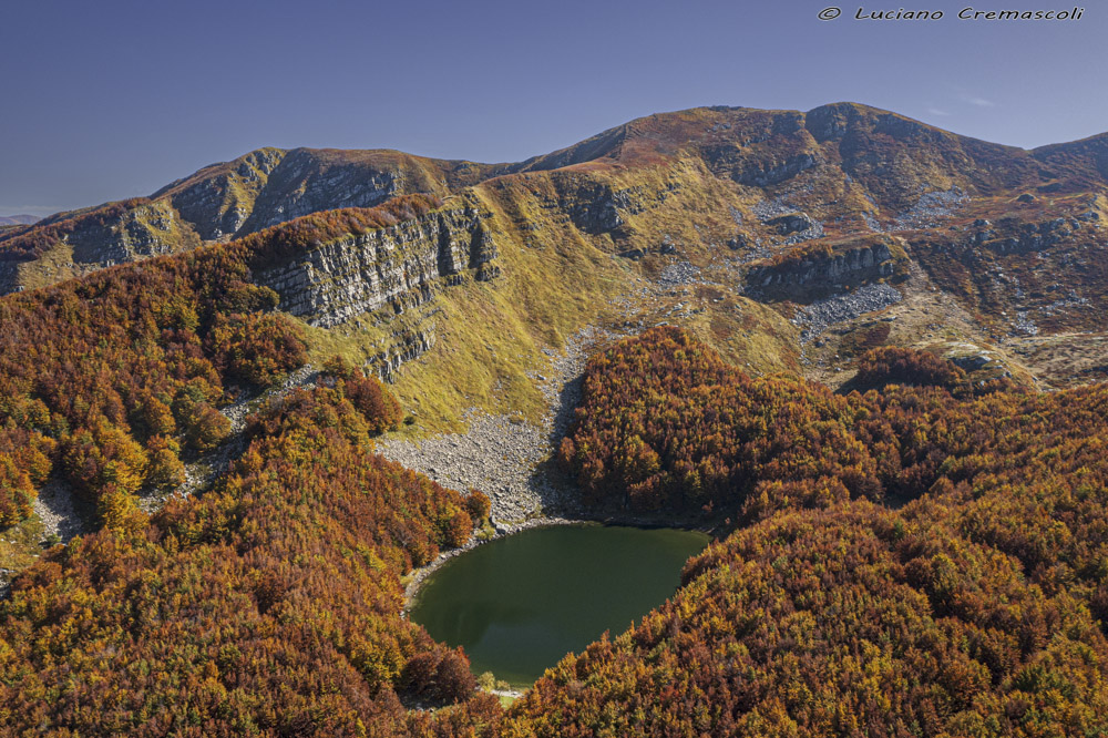 Appennino Tosco-Emiliano: tra cime, boschi vivi e la Pietra di Dante