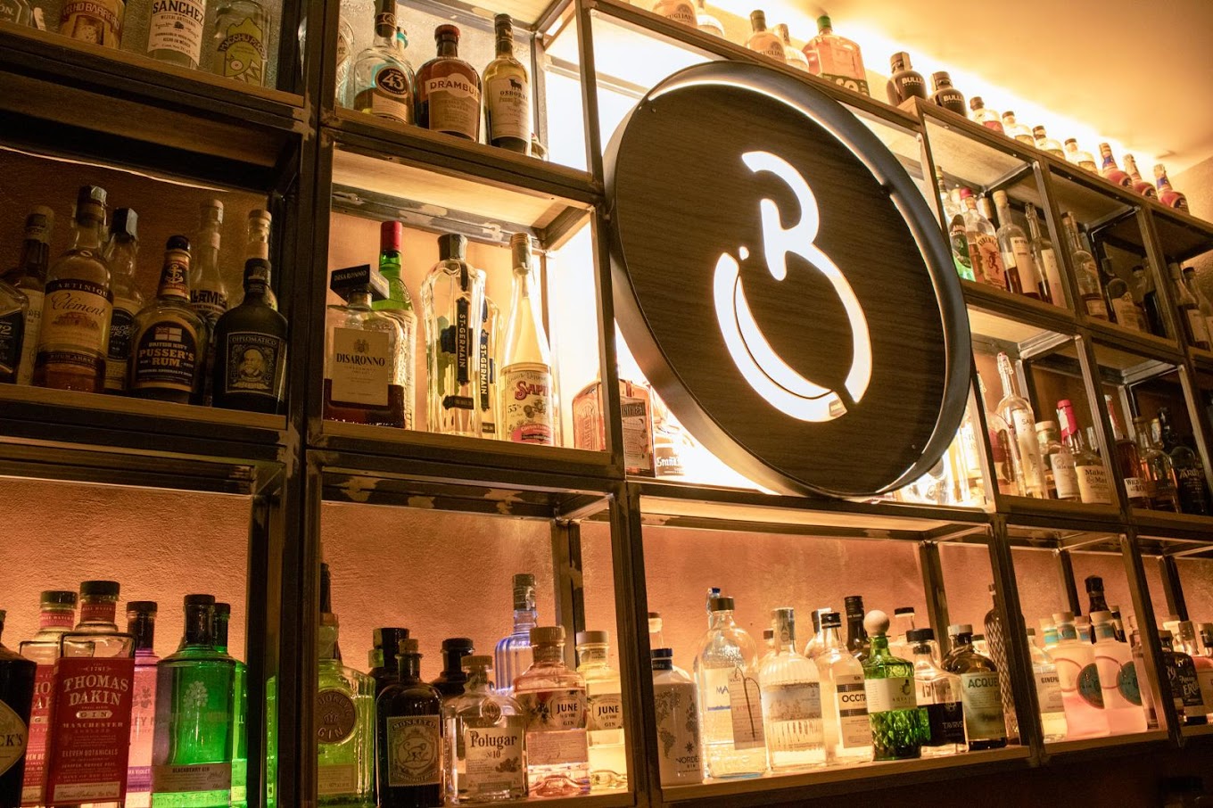 Barrique Food & Drink – L’aperitivo che accende le serate di Brindisi