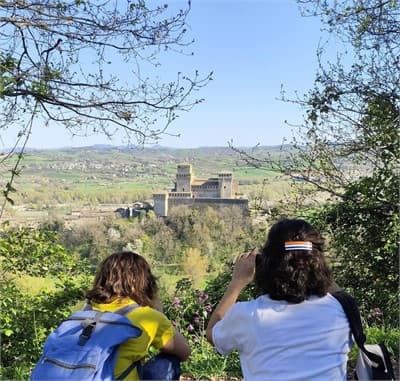 Villages and castles for families: family‑friendly weekend in