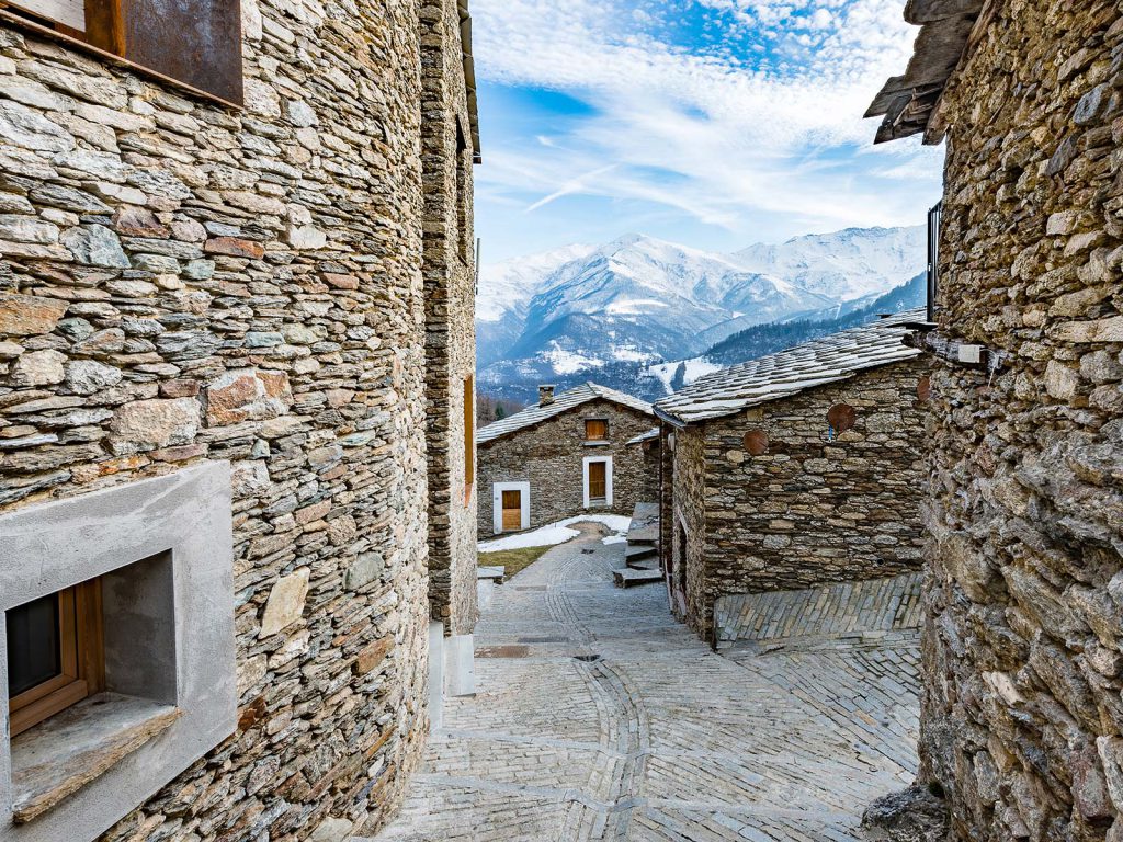 Borgo di Ostana - un gioiello del Piemonte