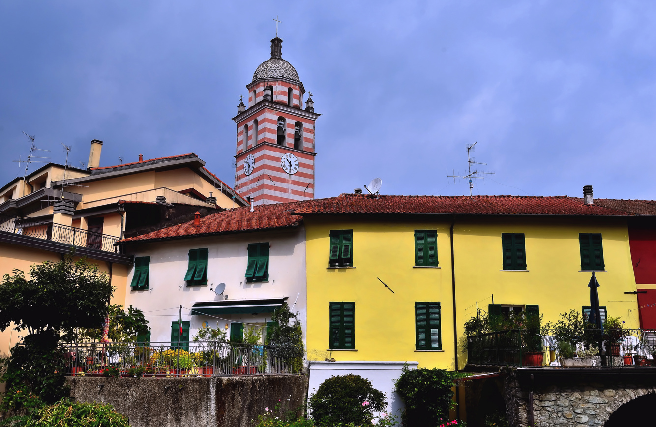 Brugnato, il borgo dei prugni che affaccia sul fiume Vara