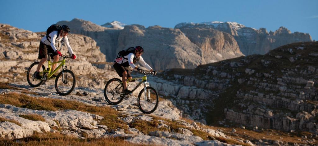 Caldes – tra castelli leggendari, meleti fioriti e sport all’aria aperta