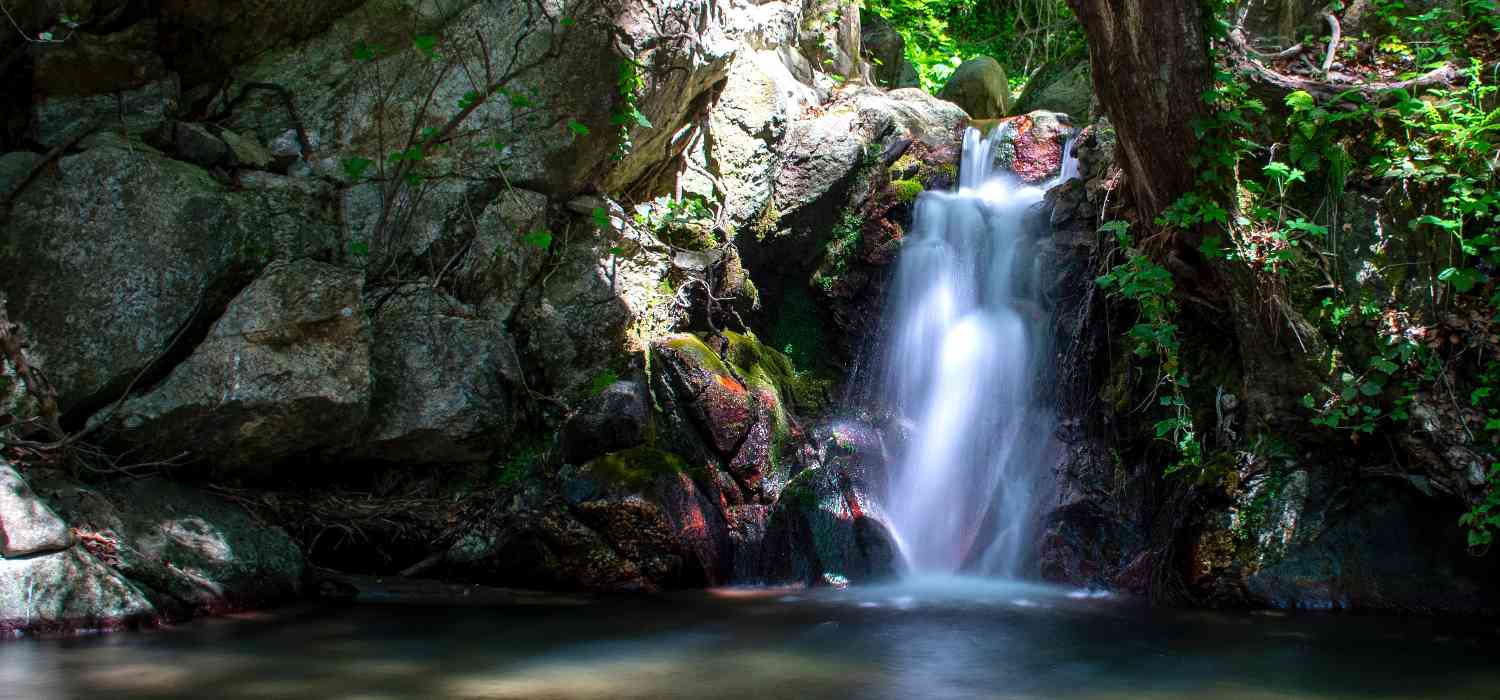 Cascate del Campanaro: dove l'acqua canta tra le rocce dell'Aspromonte