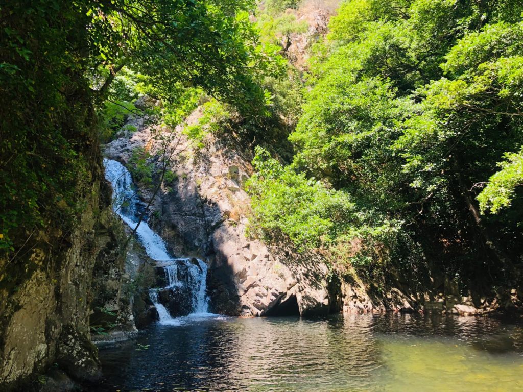 Cascate del Marmarico: l’acqua che vola nel silenzio della Locride