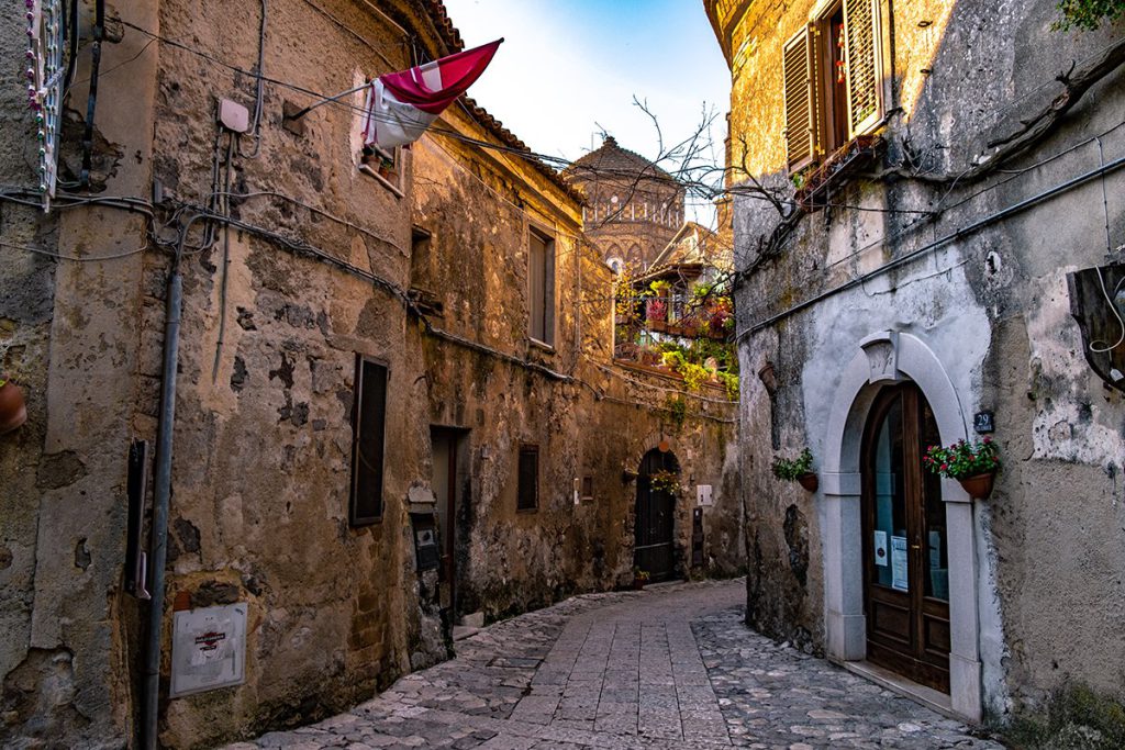 Casertavecchia: borgo storico che sovrasta Caserta