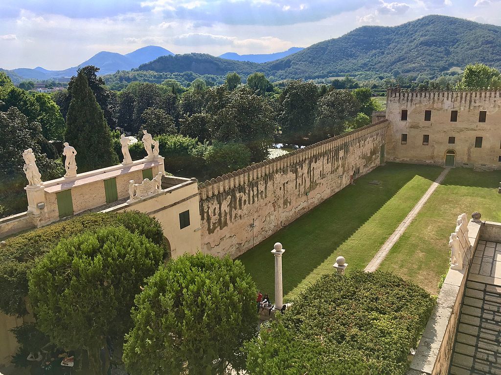 Castello del Catajo: la Reggia dei Colli Euganei tra storia arte e natura