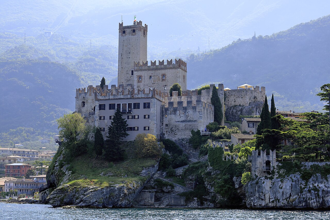 Castello di Malcesine – un edificio ricco di cultura e storia