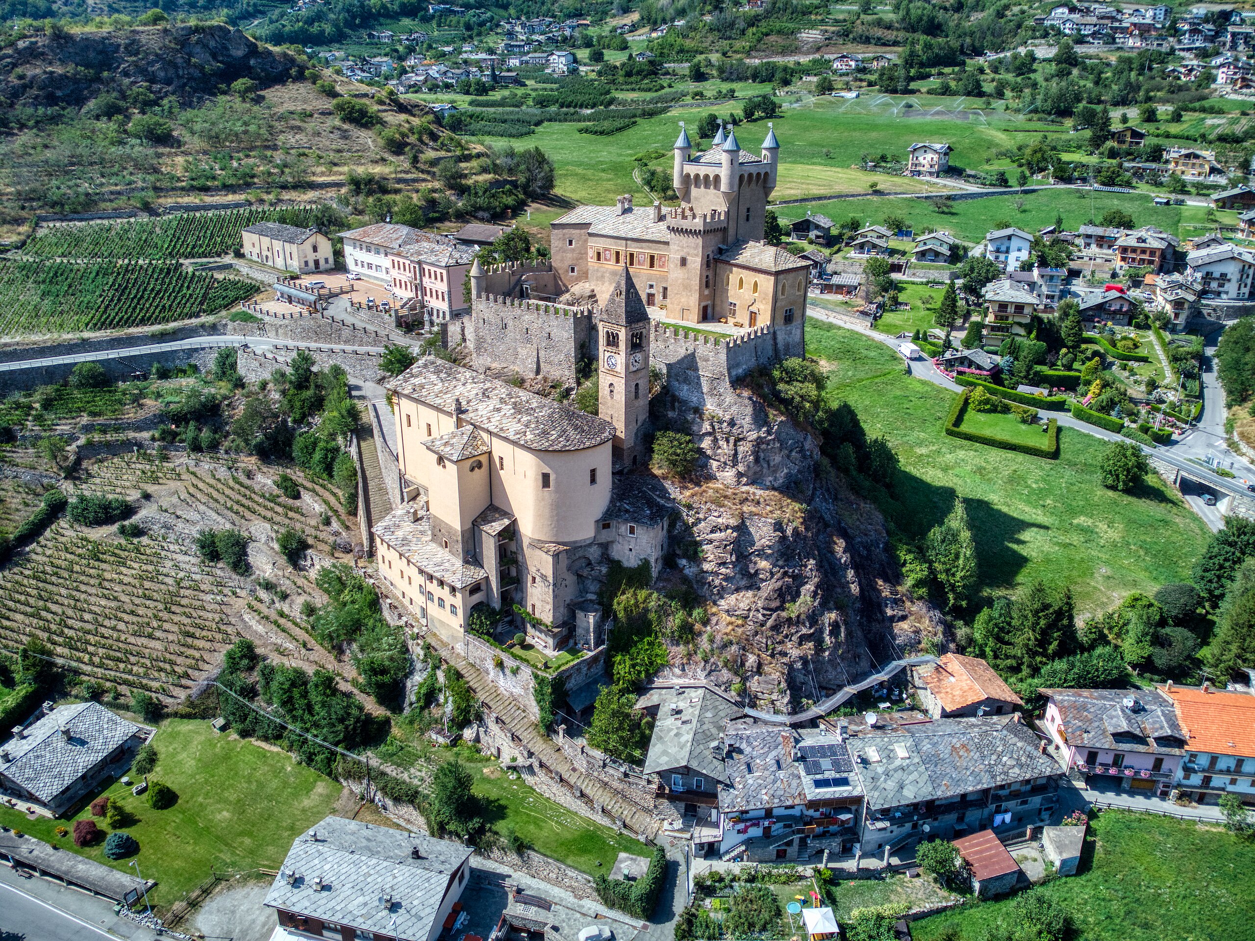 Castello di Saint-Pierre – un edificio fiabesco tra i più antichi della Valle d'Aosta