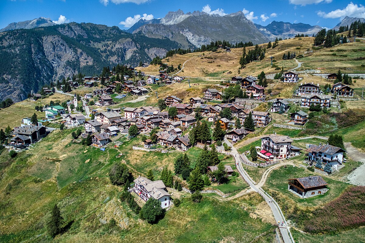 Chamois: il borgo sospeso tra il cielo e la quiete
