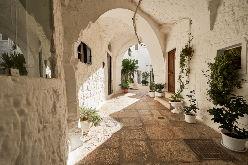 Cisternino, il borgo tra ulivi e trulli