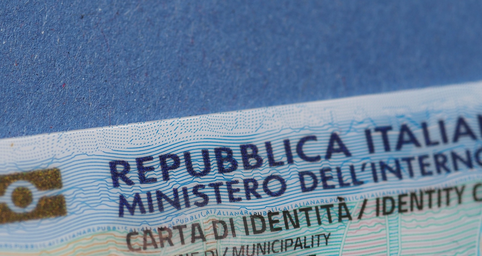 Dal 1° giugno 2026 i cittadini AIRE possono rinnovare la carta
