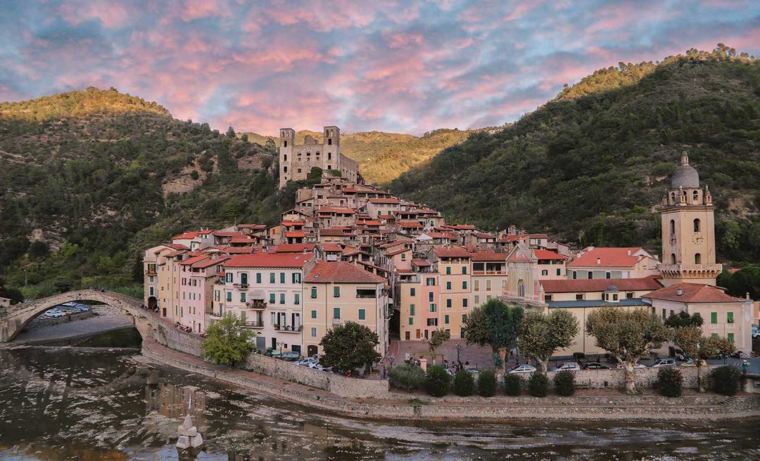 Dolceacqua, il borgo che incantò Monet: un gioiello di pietra e di vino nella Val Nervia