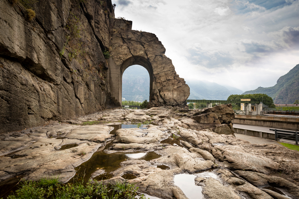 Donnas: la porta della Valle D’Aosta, tra vigneti e storia