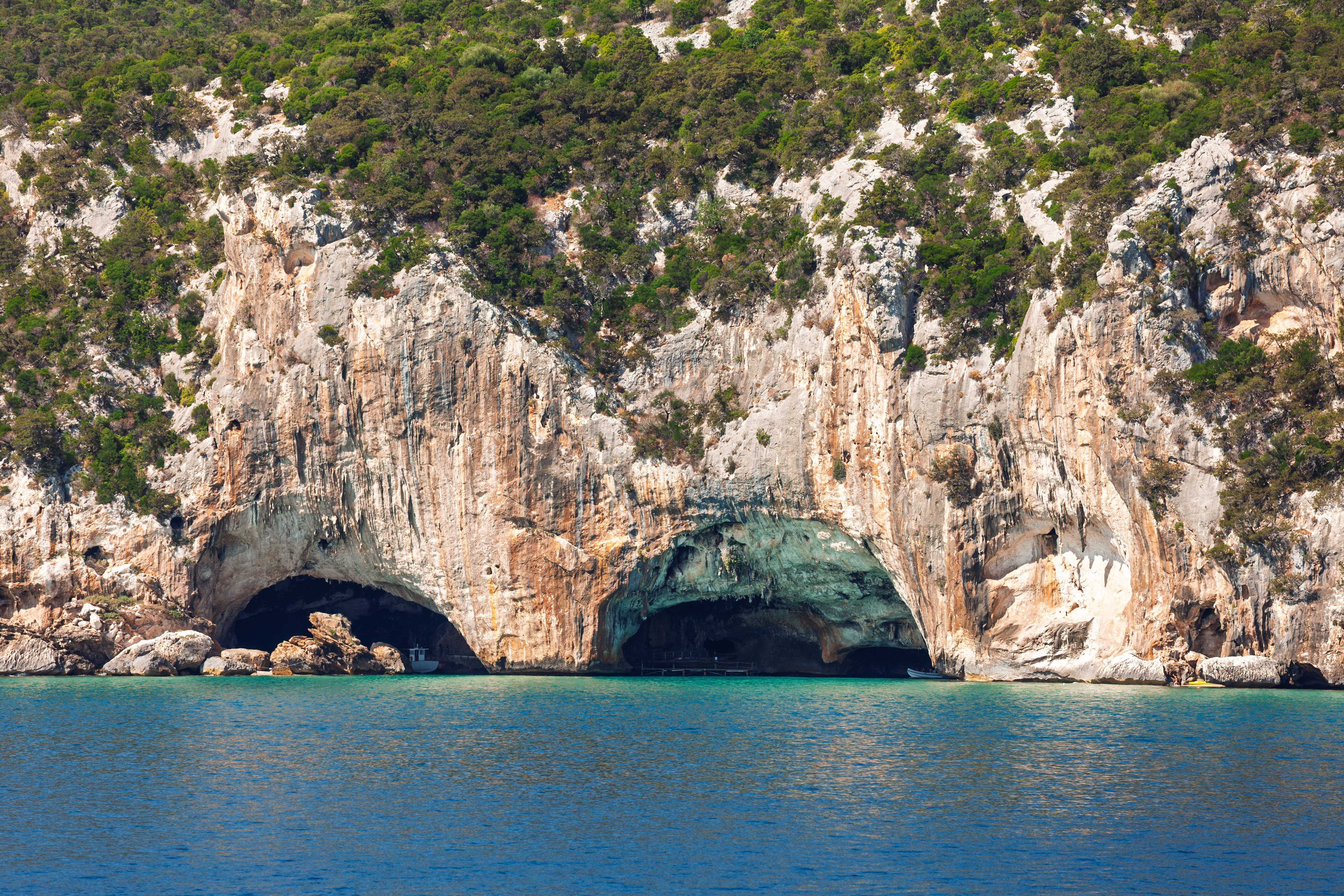 Golfo di Orosei e Grotte del Bue Marino: i racconti della Sardegna più segreta