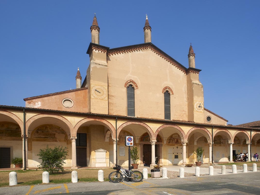 Grazie, il borgo religioso che affaccia sul Mincio