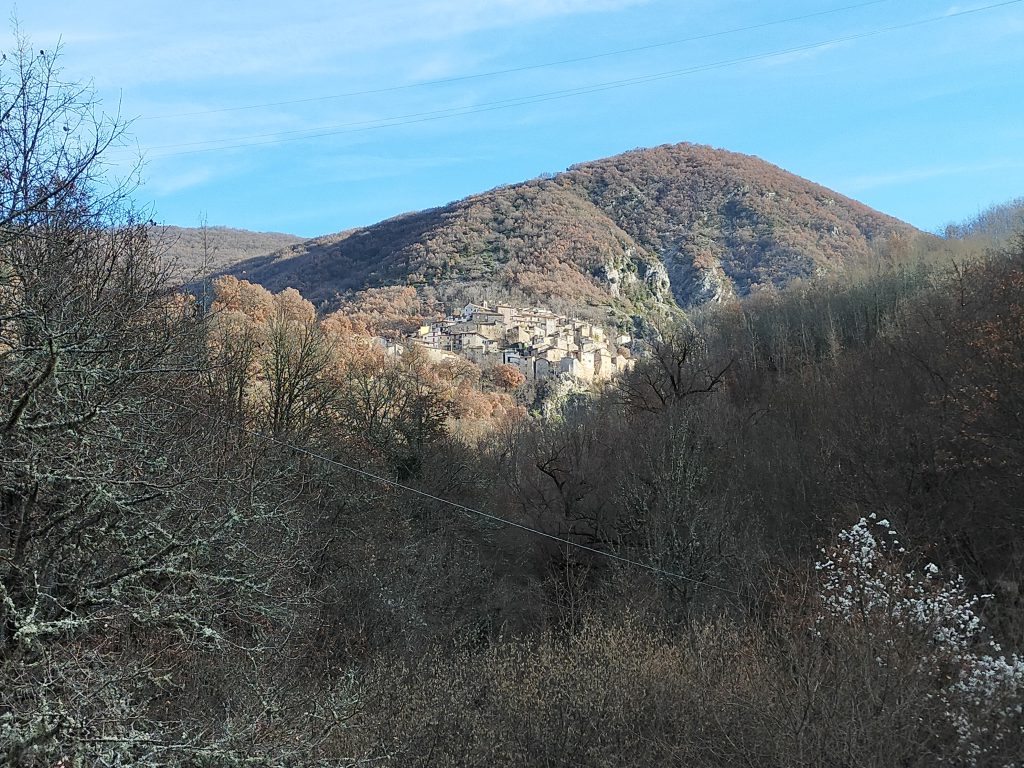 Il Borgo di Castelmenardo - storia e sapori