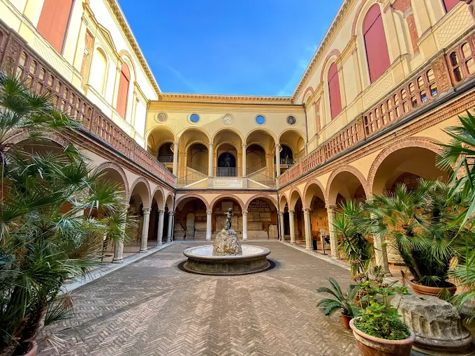 Il Museo Civico Archeologico di Bologna: una finestra sul passato