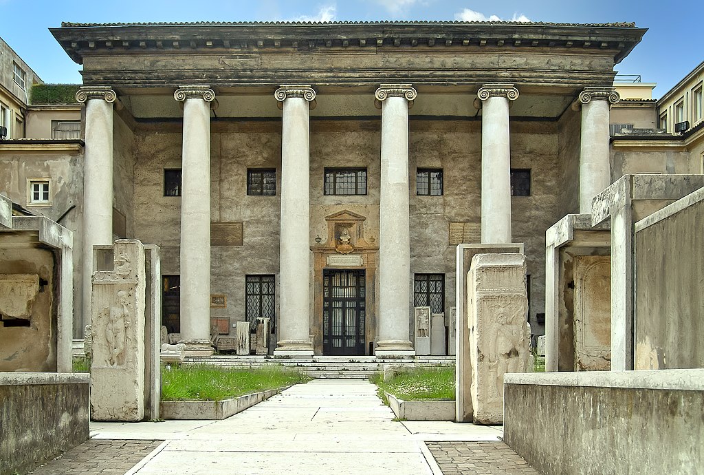 Il Museo Lapidario Maffeiano: un viaggio nel tempo a Verona