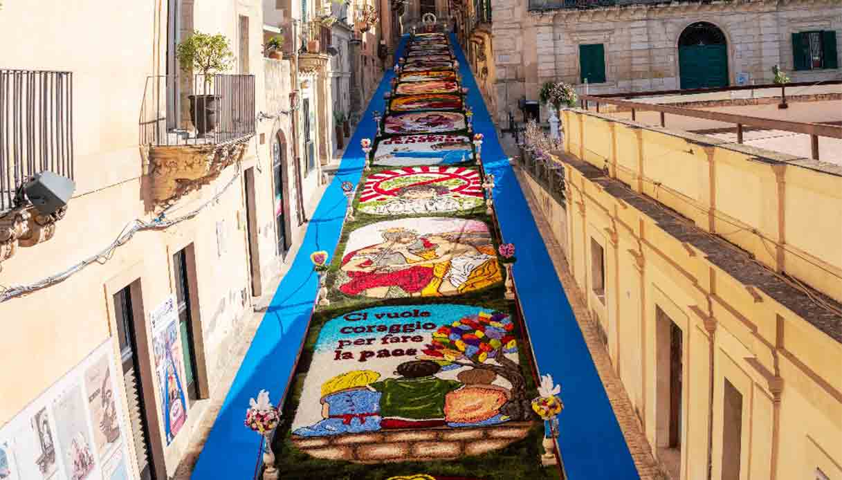 Infiorata di Noto 2026: il borgo barocco si anima di fiori e arte