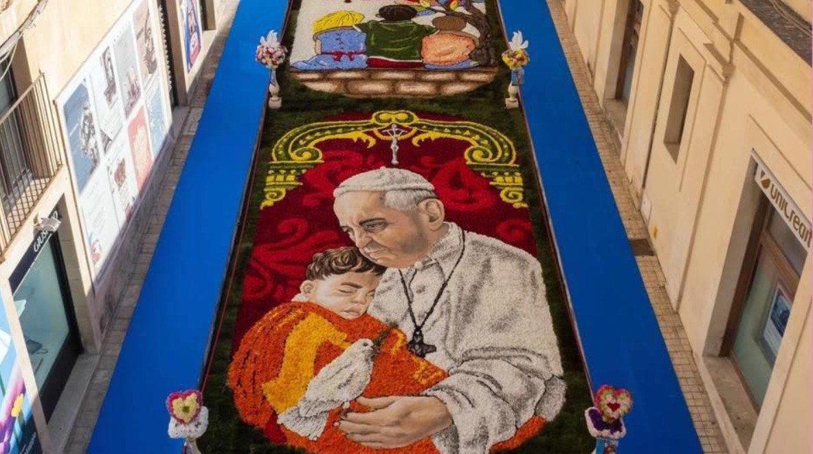 Infiorata di Noto 2026: petali, barocco e arte effimera in mostra a