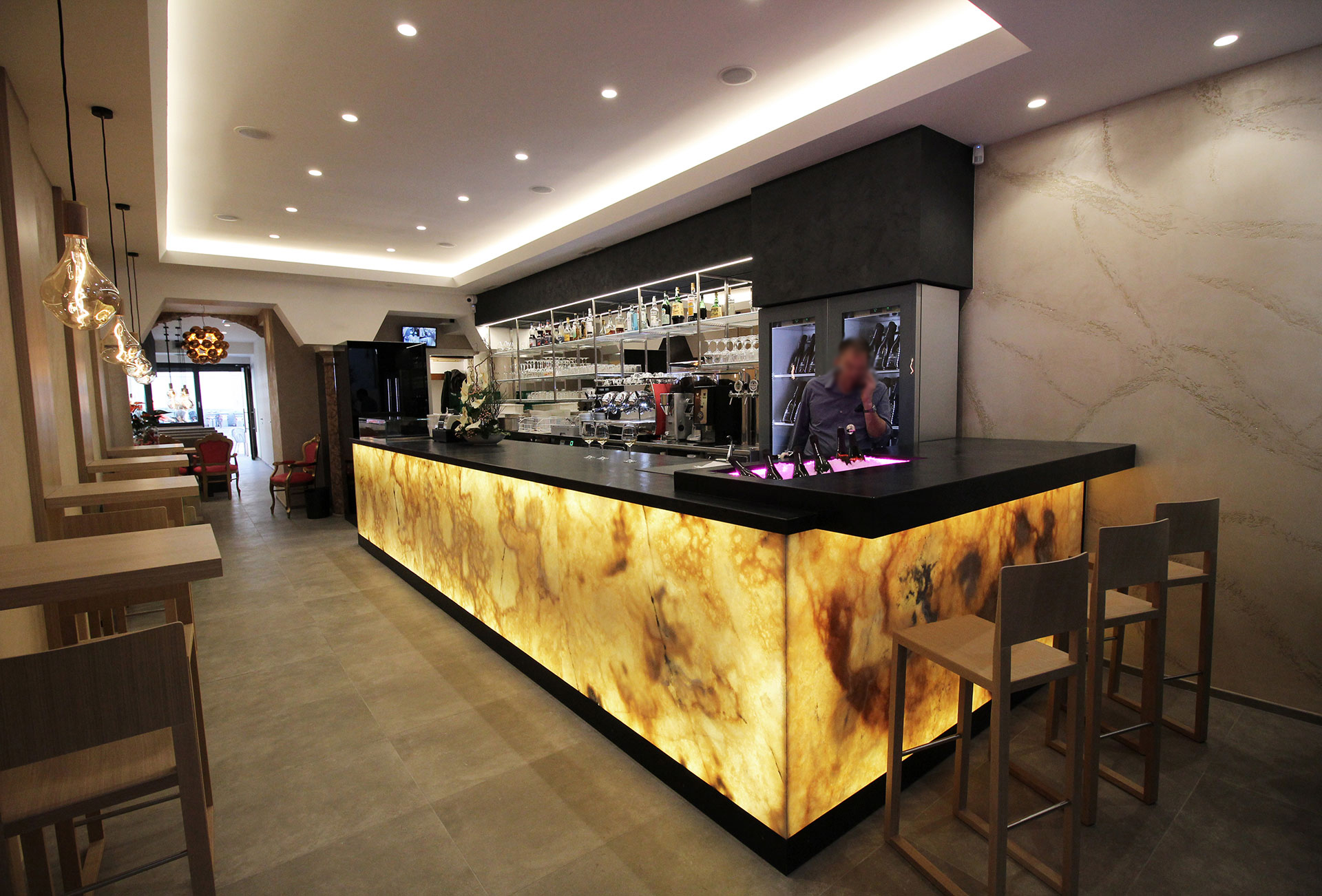 La Bella Vita Sparlino Wine Bar – Eleganza e bollicine nel cuore di Trento