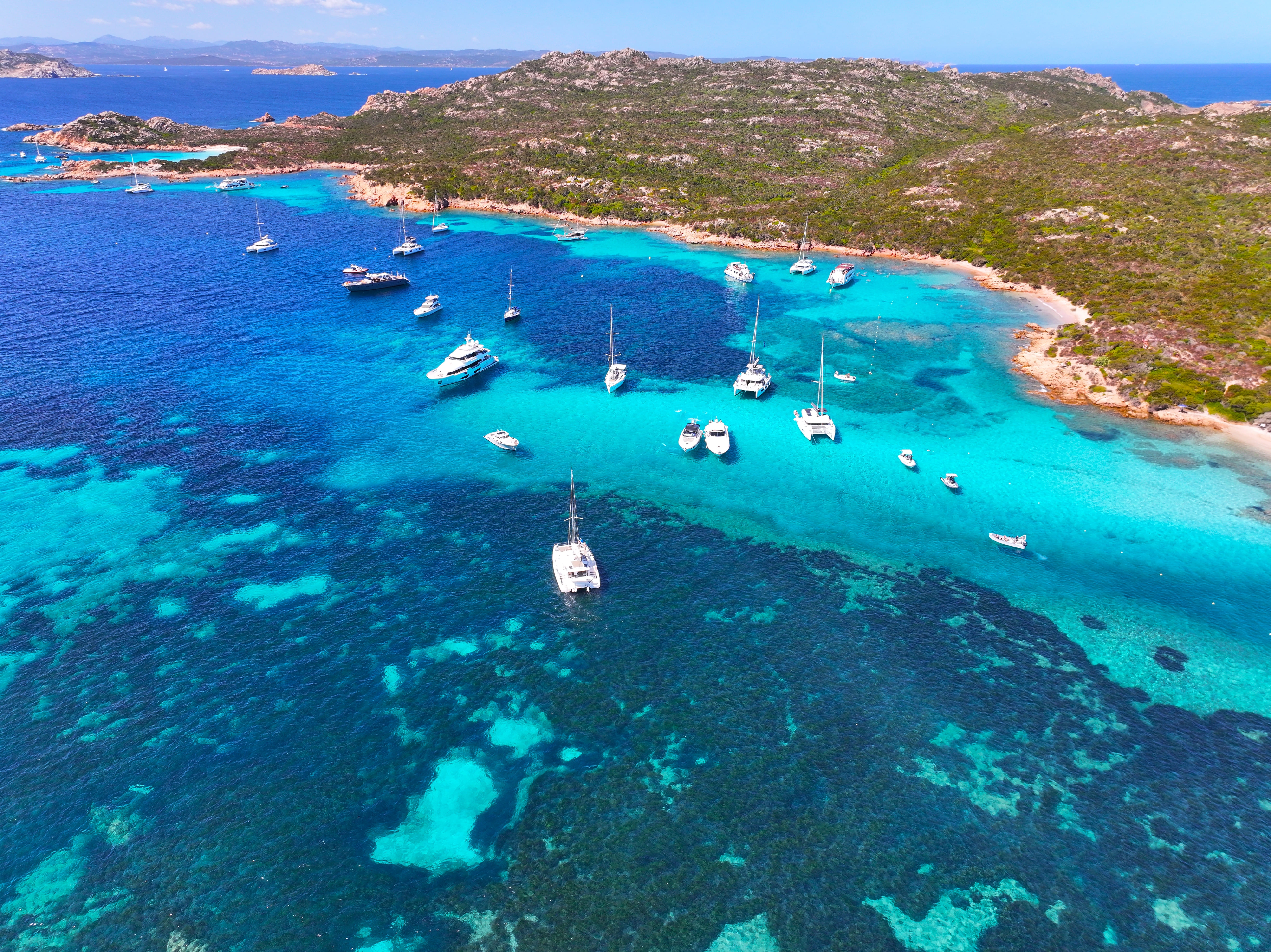 La Maddalena: il cuore azzurro della Sardegna che incanta il mondo
