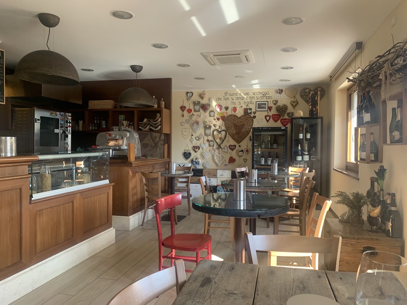 La Magnolia: l’enoteca di famiglia che racconta il cuore del Friuli