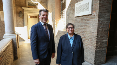 L’ambasciatore svizzero Balzaretti in visita a Palazzo Comunale a Modena