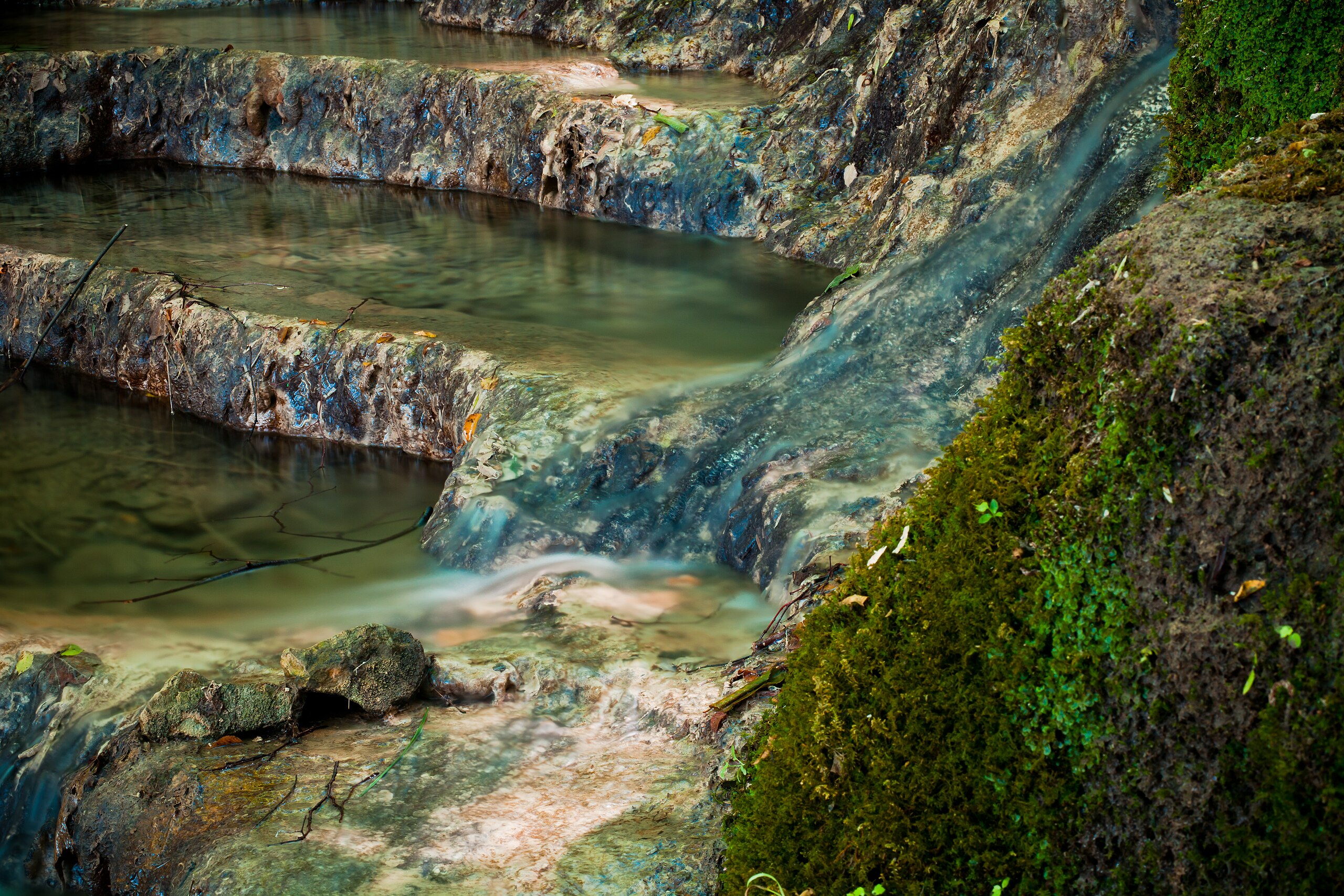 Le Cascate del Bucamante: dove l'amore perduto incontra la natura selvaggia