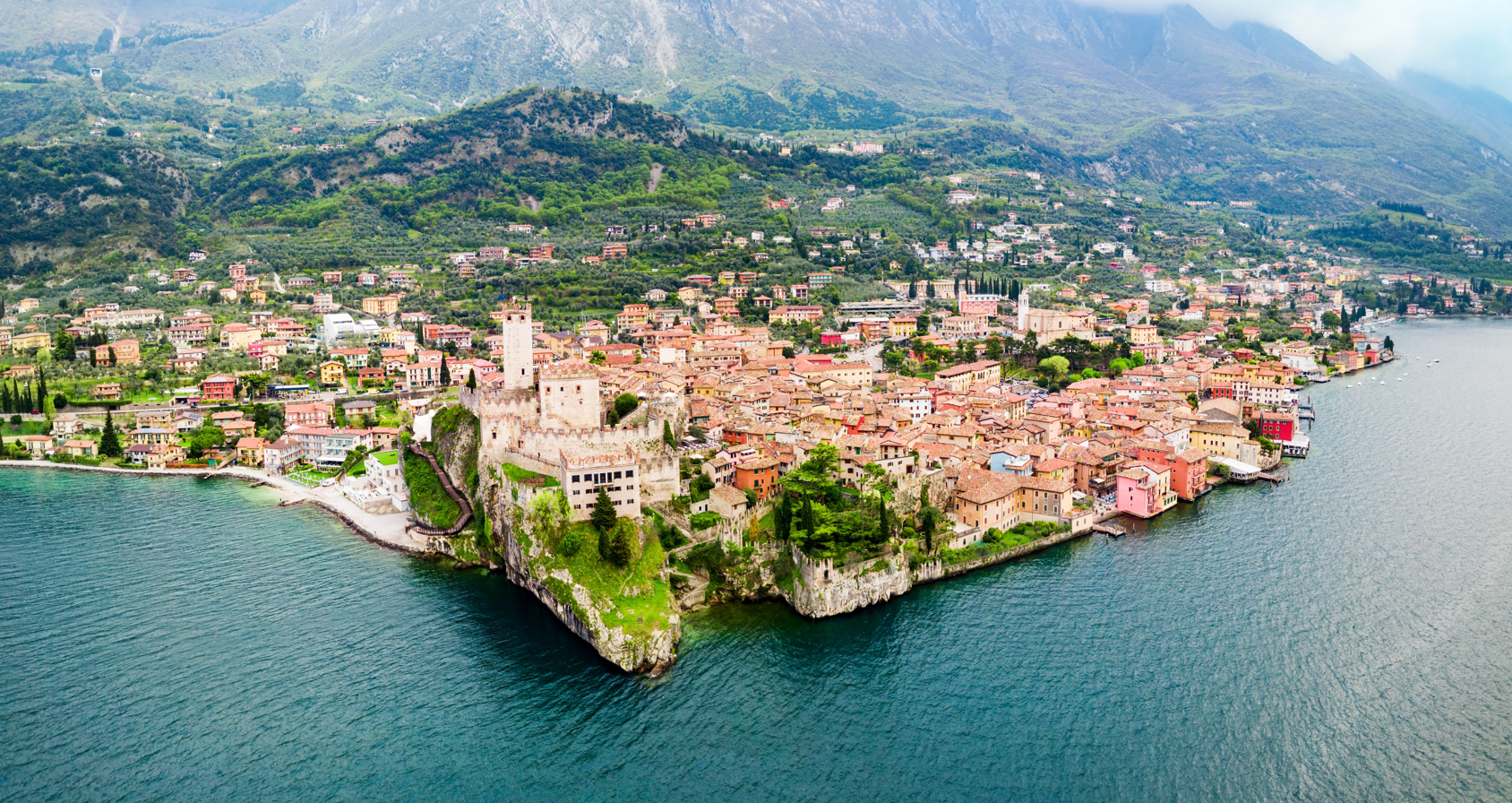 Malcesine, il borgo che fa da cornice al Lago di Garda