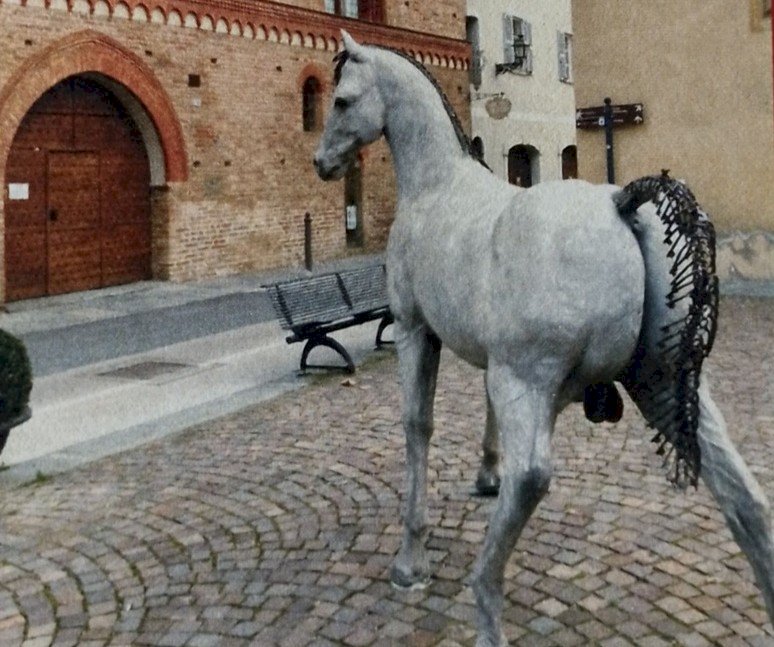 Marengo: la scultura del cavallo di Napoleone in mostra a Casa Ravera