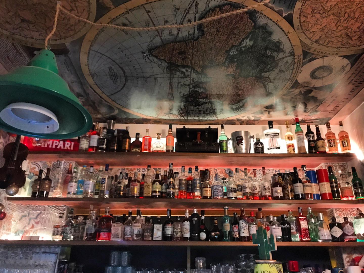 Micro Coffee Cocktails & Courtesy – Il salotto rétro di Sassari