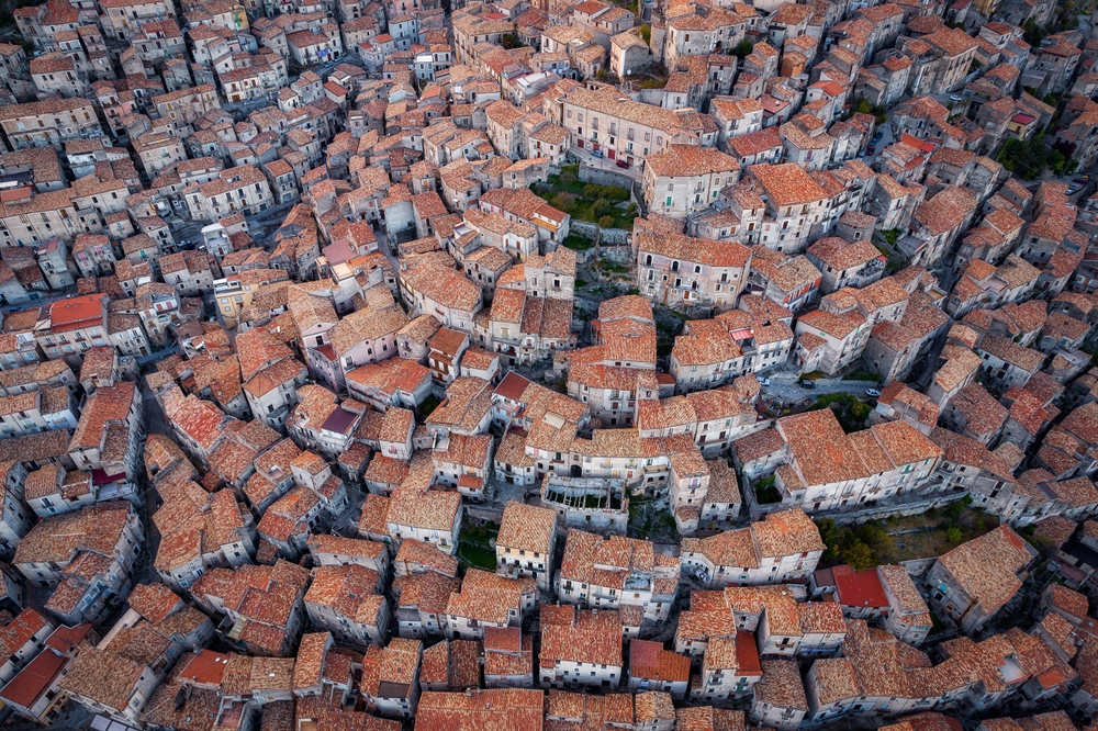 Morano Calabro, il borgo "puzzle" del Pollino