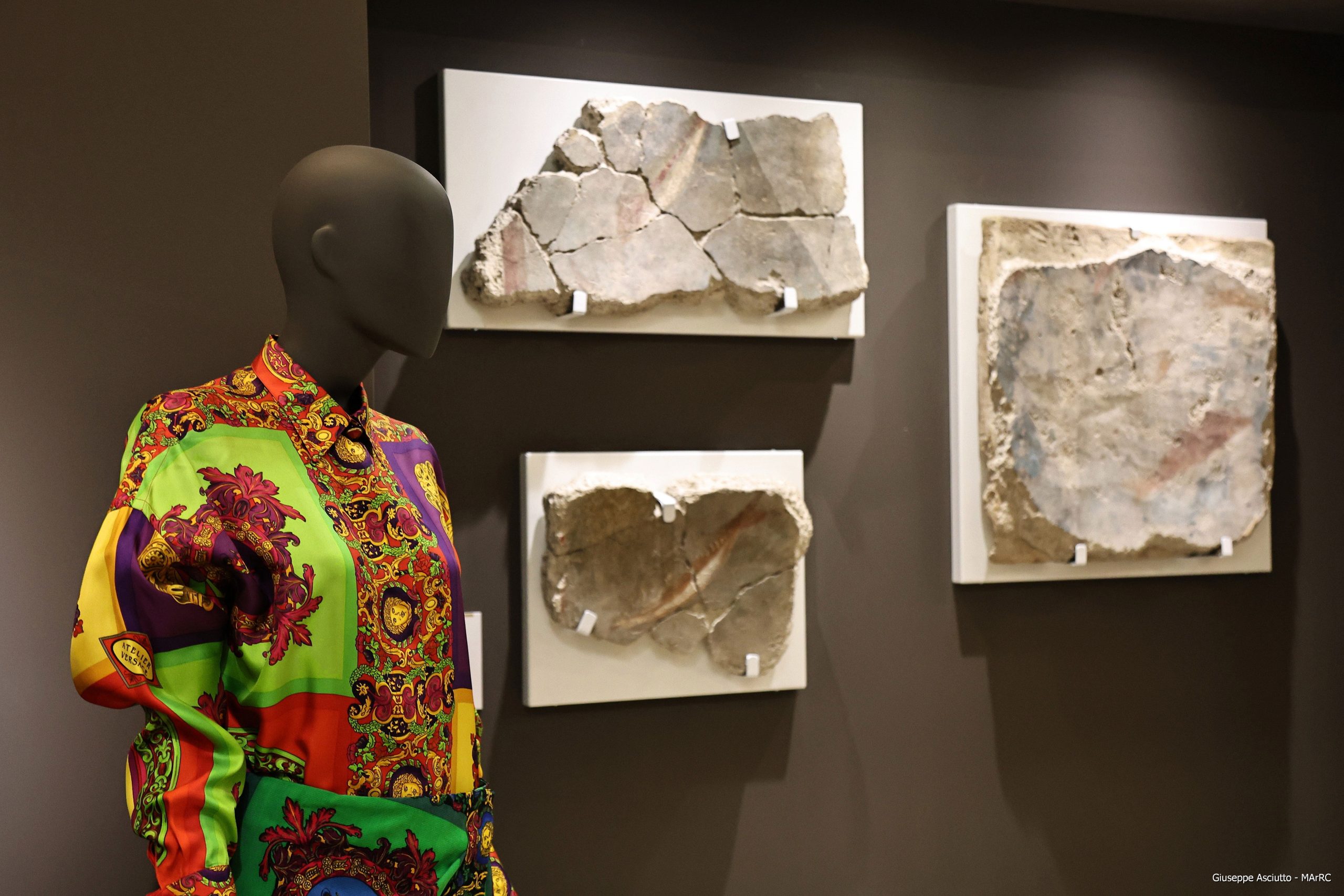 Mostra "Gianni Versace" prorogata al Museo Archeologico Nazionale di Reggio Calabria