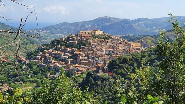 Nebrodi: nuova stagione per i borghi, oltre le «case a un euro»