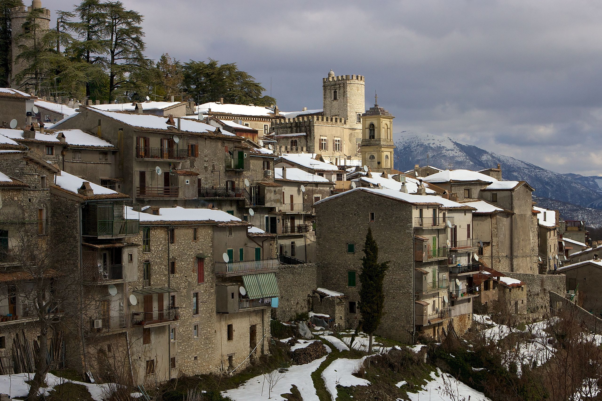 Orvinio: il fascino autentico di un borgo tra i Monti Lucretili