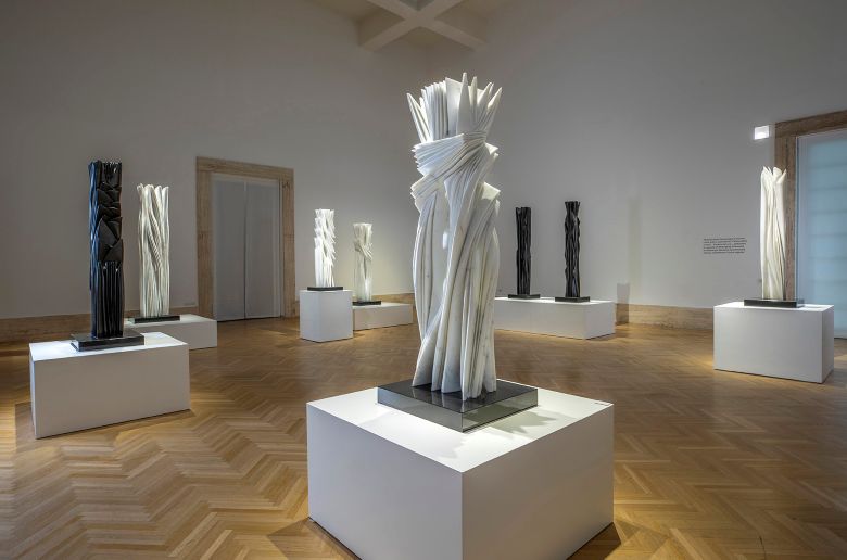 Pablo Atchugarry a Roma: "Scolpire la luce" alla Galleria Nazionale