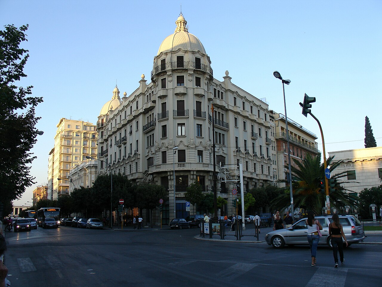 Palazzo dell'Acquedotto pugliese - uno degli edifici più fotografati di Foggia