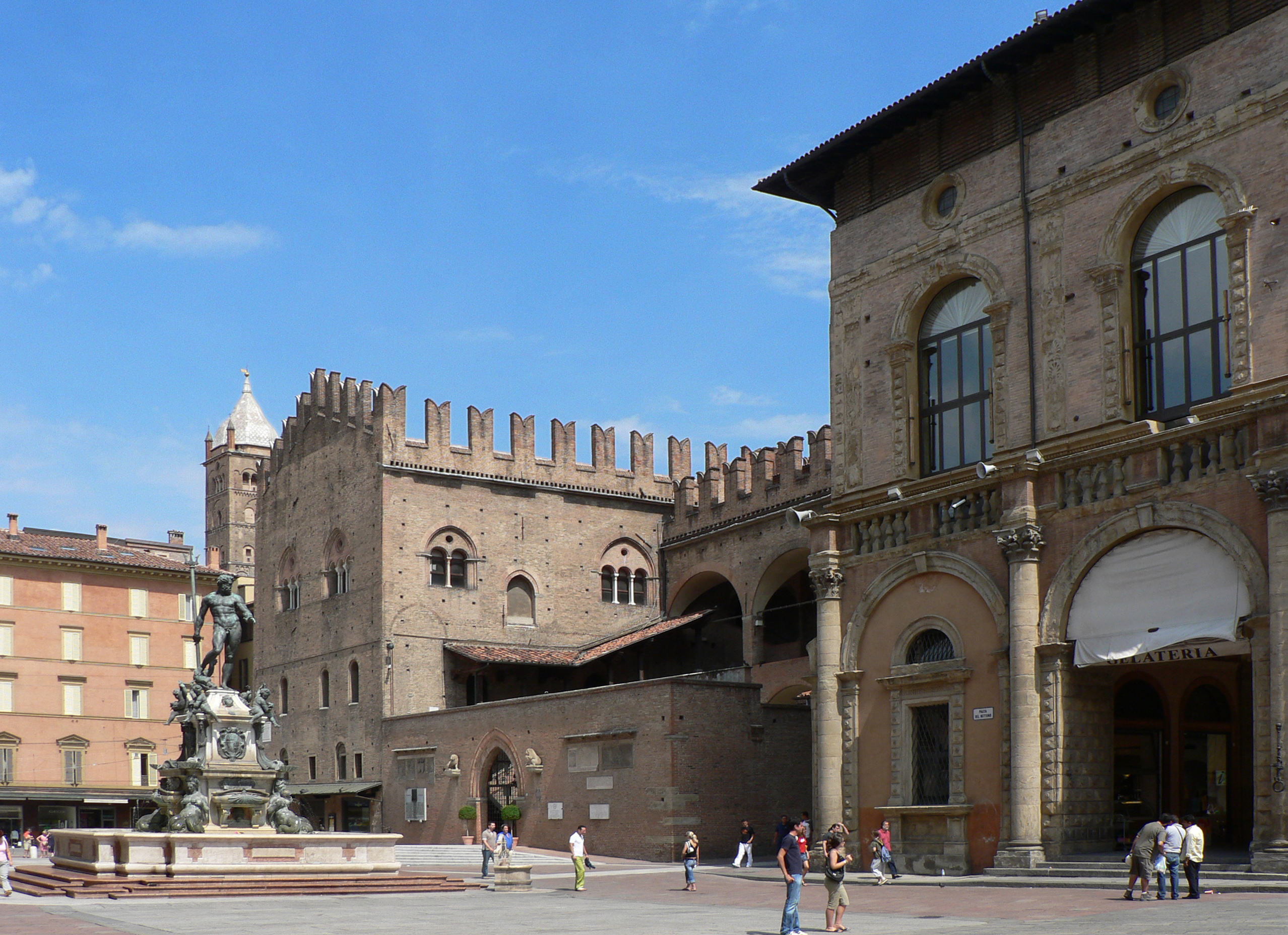 Palazzo Re Enzo – prigione regale e simbolo medievale nel centro di Bologna