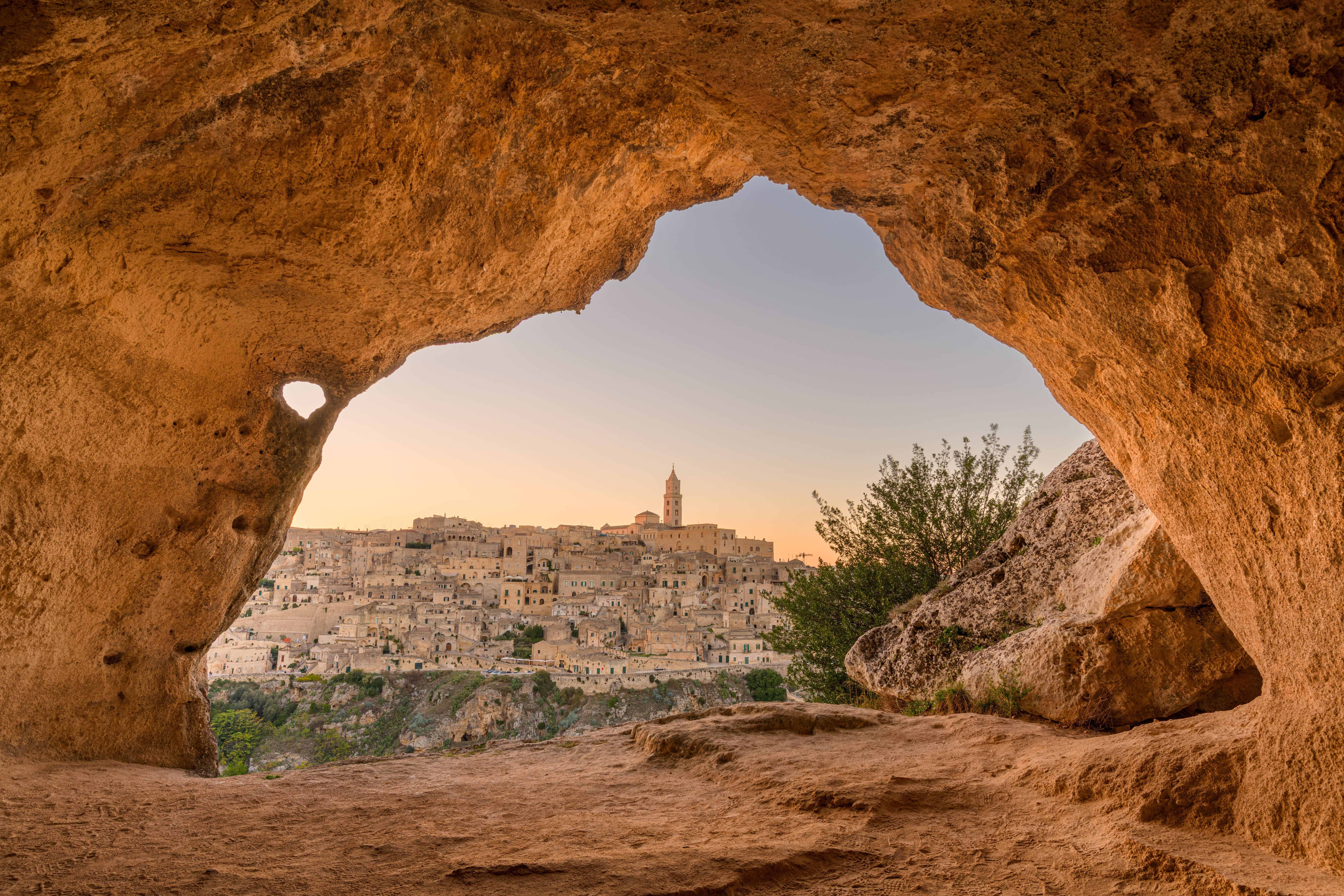Parco della Murgia Materana: il canyon sacro d’Italia tra grotte, storia e silenzi