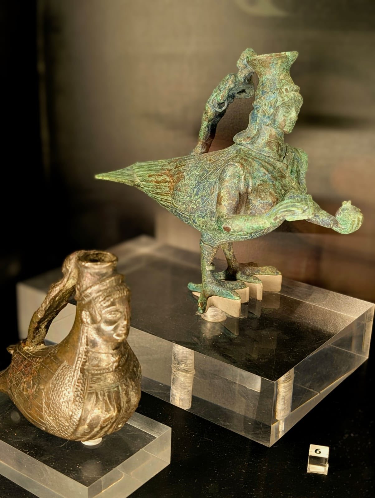 Parthenope: gli askoi di Crotone in mostra al Museo Archeologico