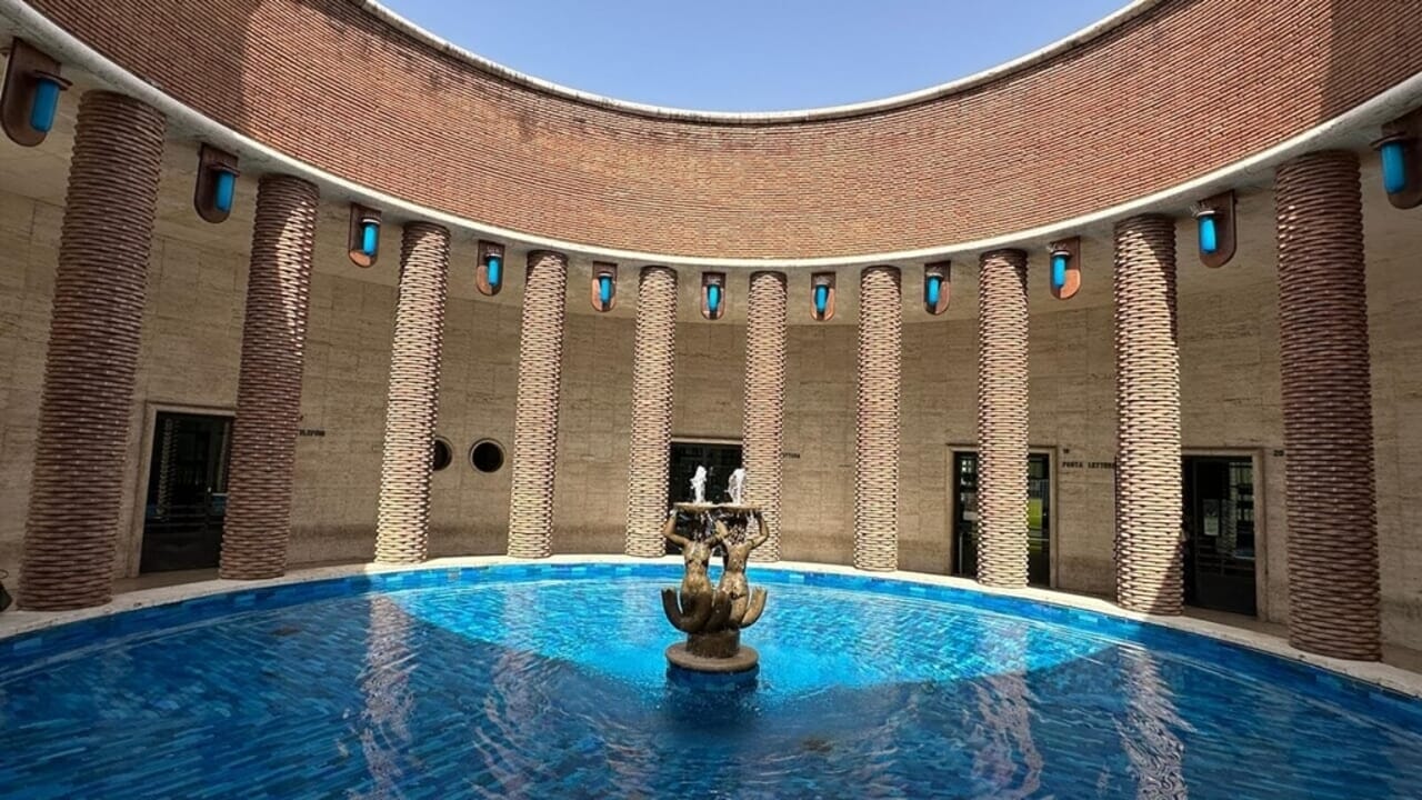 Passeggiata a Ostia: architettura futurista e razionalista