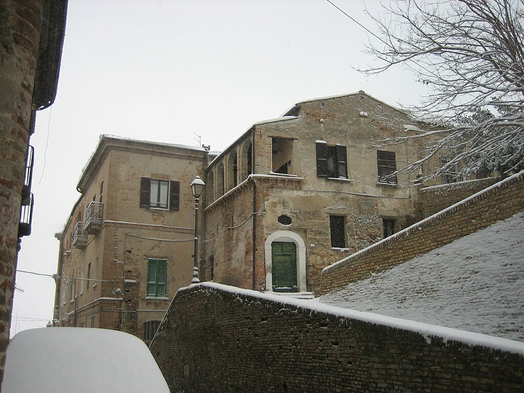 Penne: il borgo abruzzese che domina il fiume Tavo