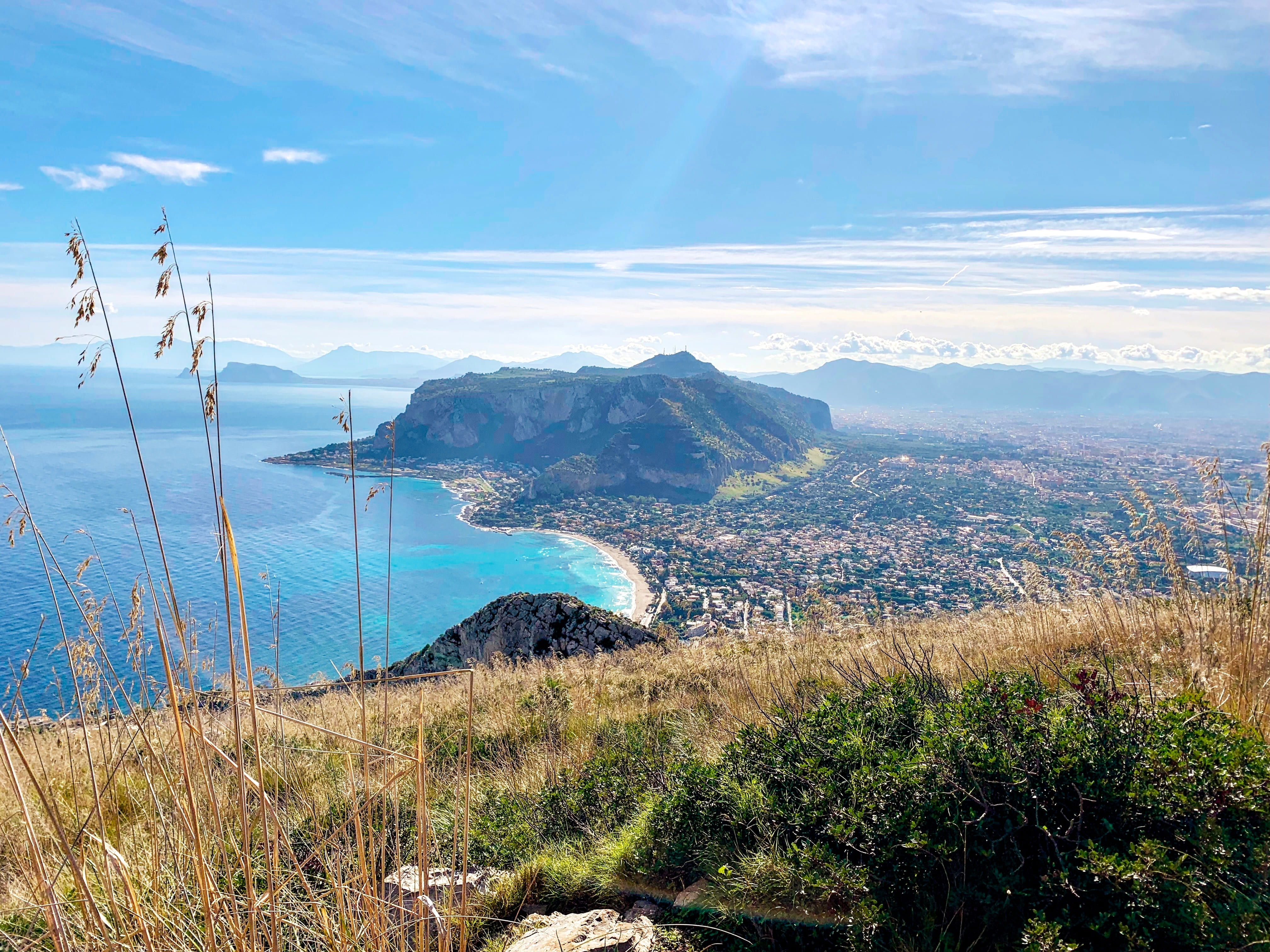 Pizzo Manolfo e Monte Gallo: i balconi segreti di Palermo sul mare