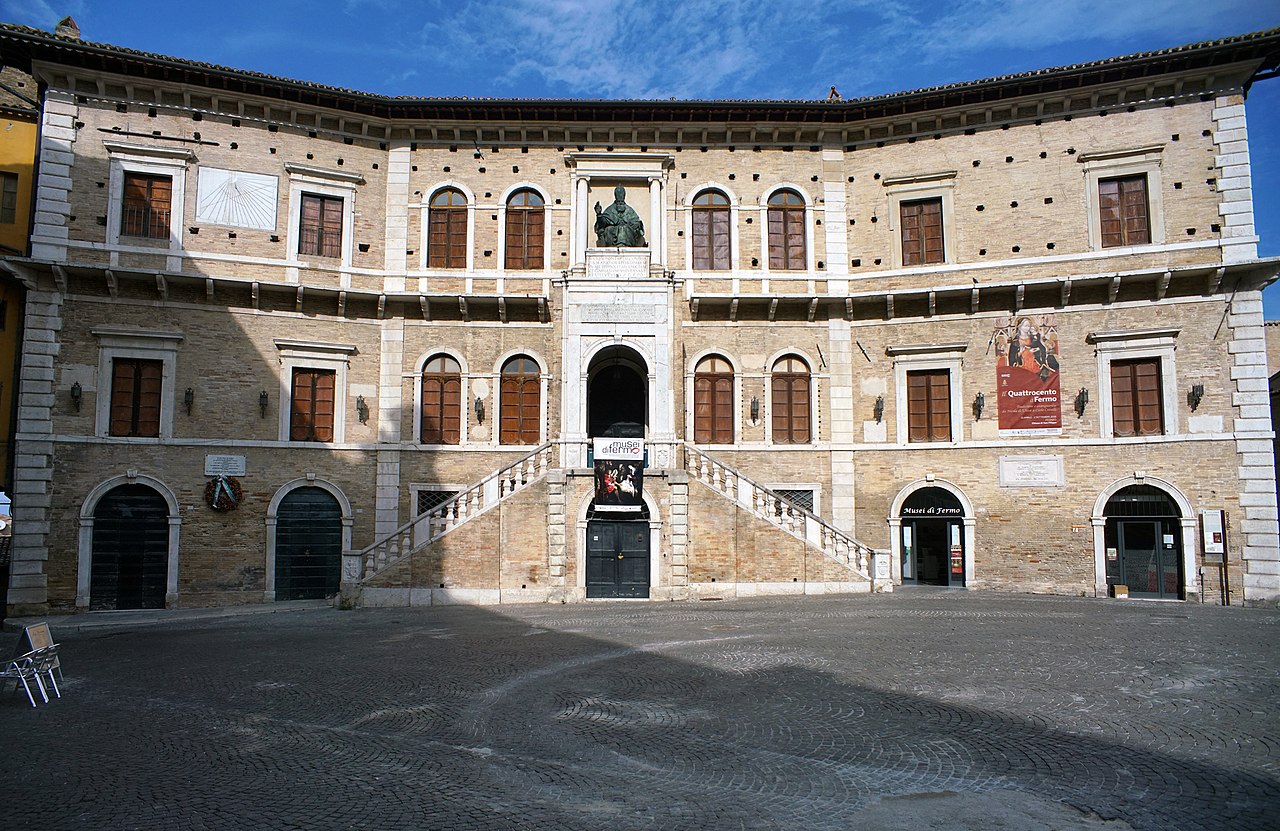 Polo Museale di Palazzo dei Priori: Il cuore storico e artistico di Fermo