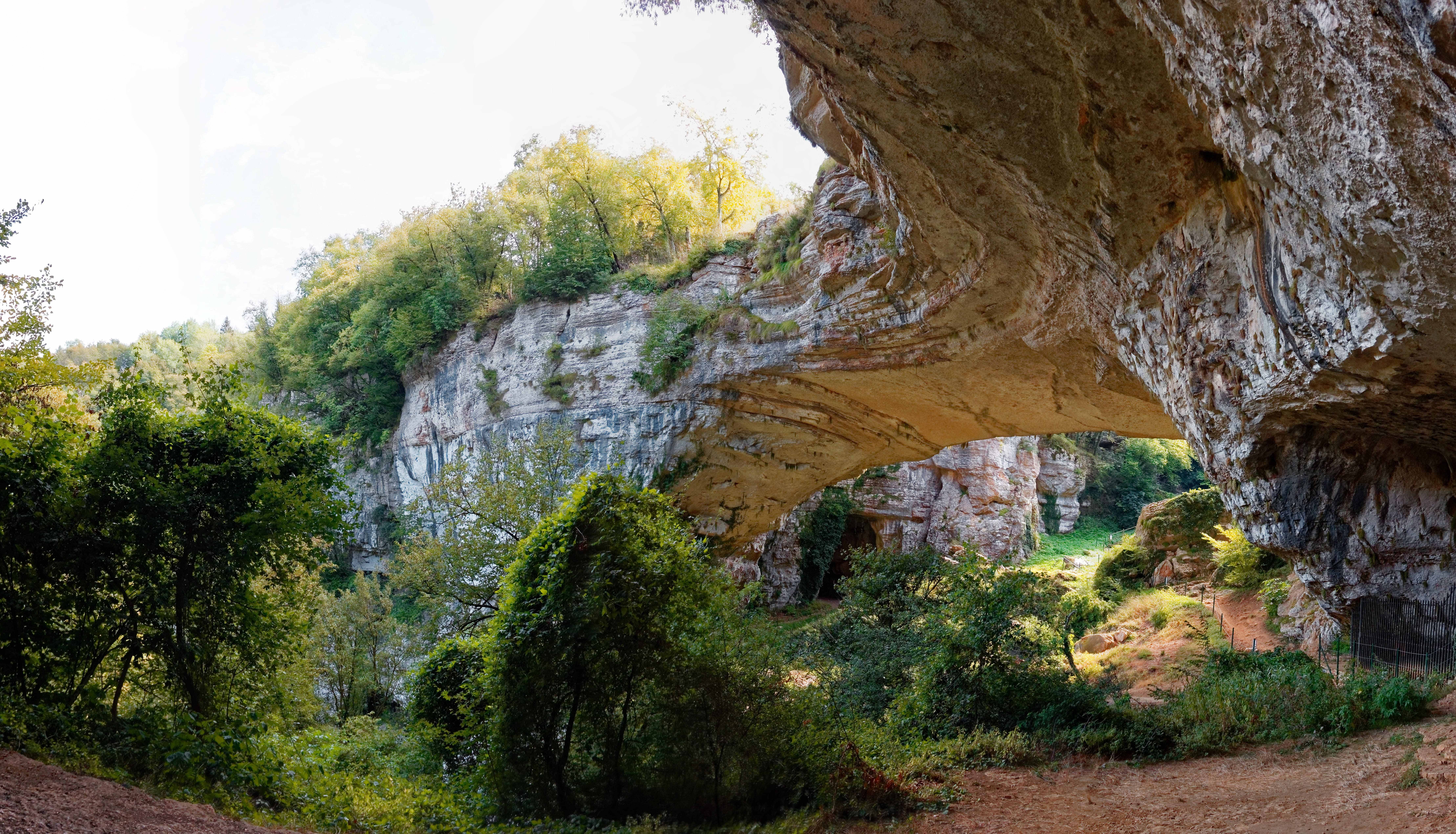 Ponte di Veja: quando la pietra si fa poesia e il cielo abbraccia la terra