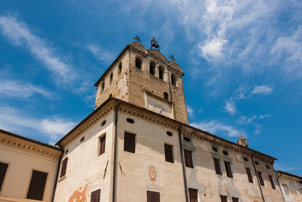 Porto Buffolè: il borgo veneto tra acque e storia